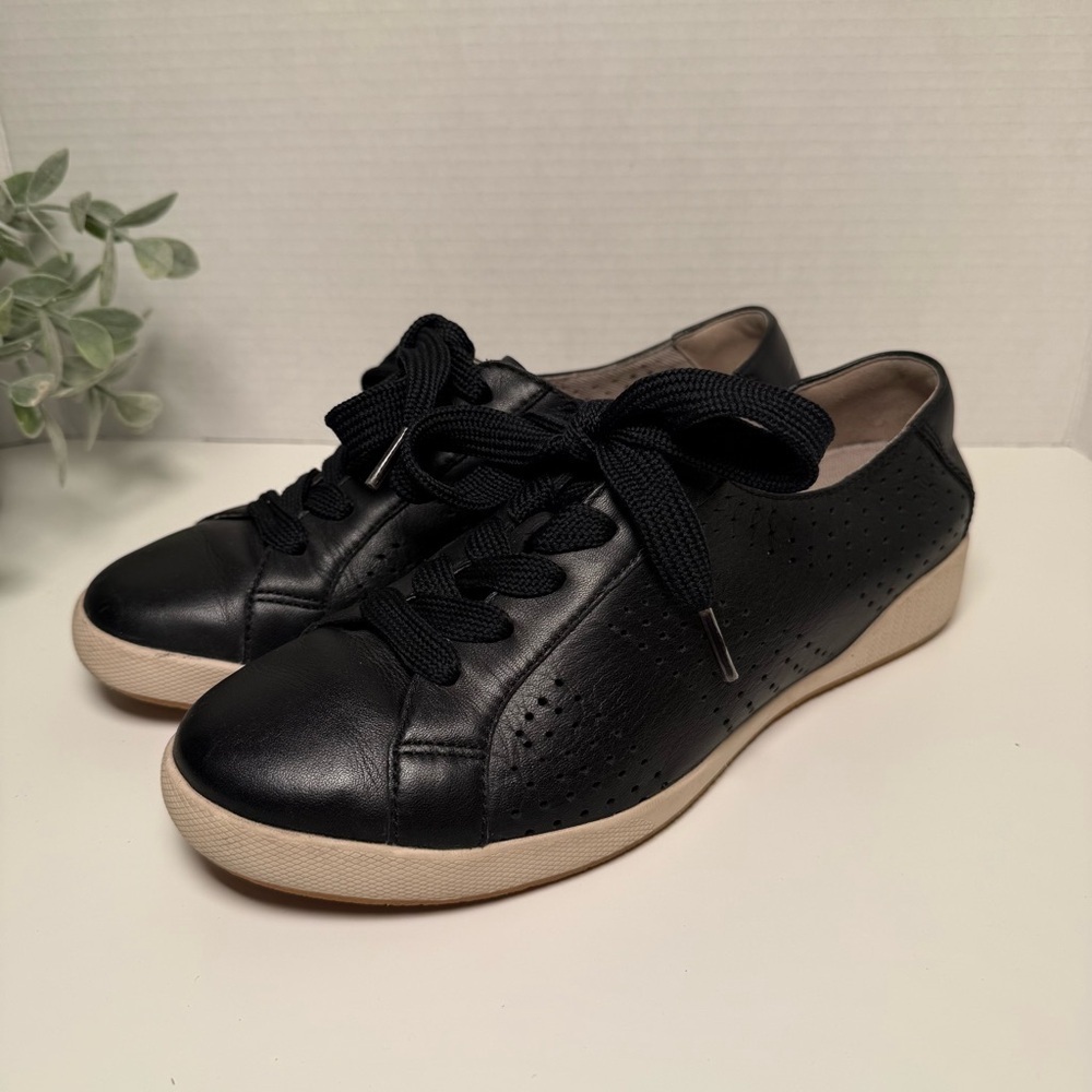 Dansko Women's Orli Sneaker - Picture 8 of 16